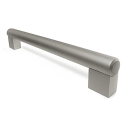 Maniglia in stile contemporaneo, Zama, Anodizzato Opaco, 448 mm interasse. Marchio REI en oferta
