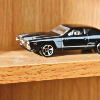 vetrina con ripiani interni, cm 10 x 60 x 80, colore marrone - Dmora