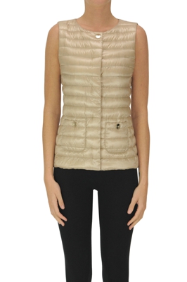 Sleeveless down jacket