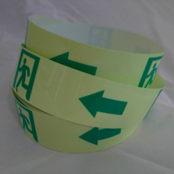 Nastro uscita di emergenza in PVC adesivo luminescente 50mm X 2 Metri Misura - Frecce direzionali sinistra (50mm x 2 MT) 10 cartelli - STICKERSLAB precio