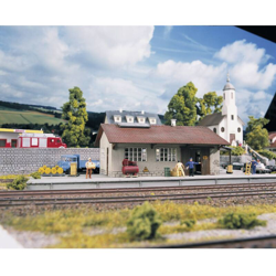 Deposito merci Burgstein 61824 H0 - Piko H0 características