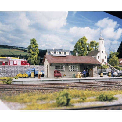 Deposito merci Burgstein 61824 H0 - Piko H0