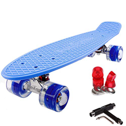 FunTomia® Skateboard Retro 57cm Mini Cruiser in plastica e Ruote Skateboard con Stile Anni 70 (Blu/Blu - con LED + T-Tool) en oferta