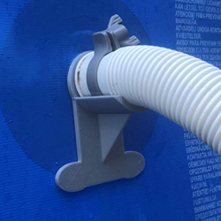 2 supporti per tubi da piscina. Supporti grigi per tubi (ad esempio INTEX) da 30 mm a 37 mm en oferta