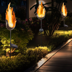 Etc-shop - Set di 3 luci solari a LED per esterni per lampade a sfera in vetro per balcone con effetto fuoco a fiamma características