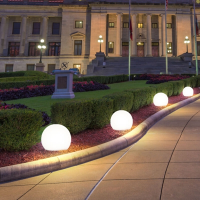 Etc-shop - Set di 3 lampade a LED per esterno a energia solare con design a sfera e spina per illuminazione del percorso del giardino