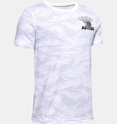 T-shirt UA AOP Camo BBall da ragazzo en oferta
