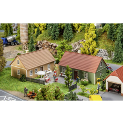 Kit da 2 pz. paese case 130607 H0 - Faller características