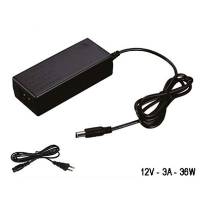 alimentatore universale tensione costante 3A 220-240 volt 36 watt CE IP20 nero lif pea25v12v3a