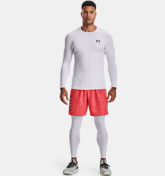 Shorts UA Woven Emboss da uomo en oferta