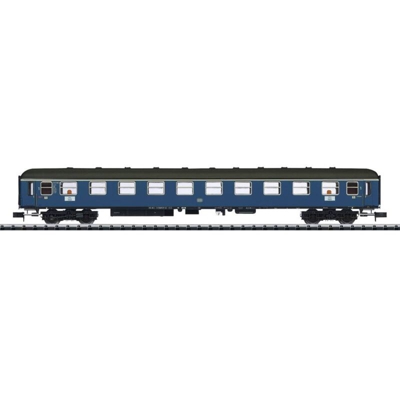 N vagone a treno rapido A4Um-63 1.Cl. di DB 18401 - Minitrix