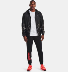 Jogger UA Summit Knit da uomo en oferta