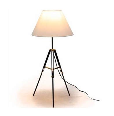 Lampada Da Tavolo Con Tre Piedi Grunding 63 cm Altezza Attacco E14 230V