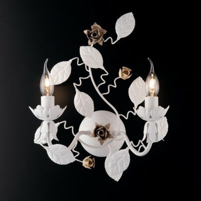 Applique in ferro laccato bianco con decorazione shabby 2 luci e rifiniture avorio e tortora