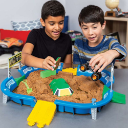 Monster Jam, Arena con Sabbia Monster Dirt e Macchinina In Scala 1:64 Inclusa en oferta