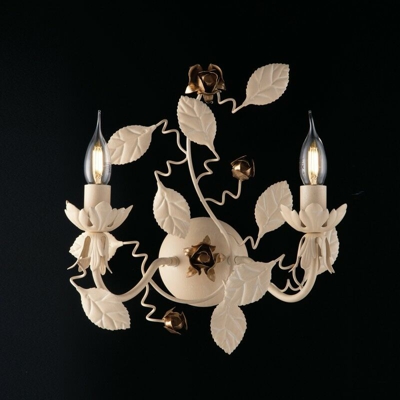 Applique in ferro laccato avorio con decorazione decape 2 luci e rifiniture oro