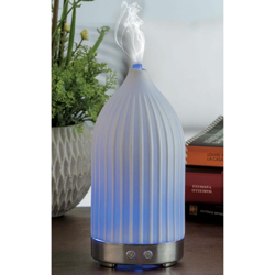 Ad Trend - Diffusore Elettrico Con Led Capacità 100 ml Disponibile in 2 Varianti Assortite (1 Pezzo) en oferta