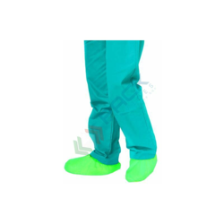 Bericah - Copriscarpe monouso in polietilene (CPE), 30 micron, colore verde, conf. 100 pz (Verde) características