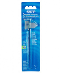 Oral-B Spazzolino Per Dentiere en oferta