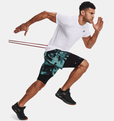 Shorts UA Woven Adapt da uomo en oferta