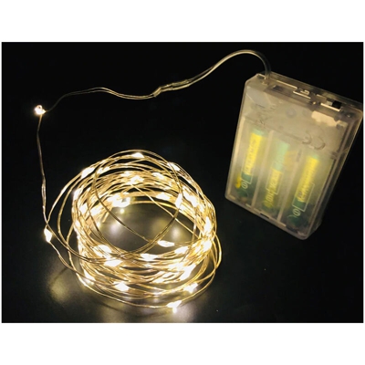 LEDLUX NN7050C Stringa Led A Batteria Filo Rame Con 50 Luci Bianco Caldo Giallo 5 Metri IP67 4,5V Decorazione Natale