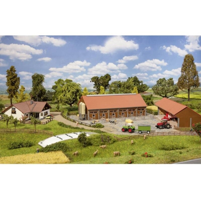 232367 N Azienda agricola Kit da montare - Faller