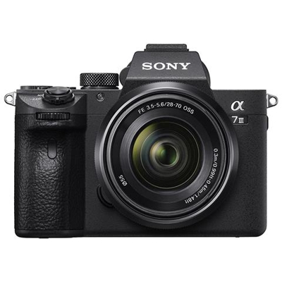 Alpha 7M3 Kit Fotocamera Digitale Mirrorless Full-Frame con Obiettivo Intercambiabile SEL 28-70 mm, Sensore CMOS Exmor Full-Frame da 24.2 MP Retroilluminato, Dual Slot, Nero