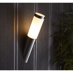 Lampada da parete per esterno Brilliant Chorus 43681/82 E27 Potenza: 10 W N/A características