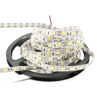 Striscia adesiva 5MT 300 LED SMD 5050 strip 72W effetti luce diffusa 4200lm 12V Luce 4000K