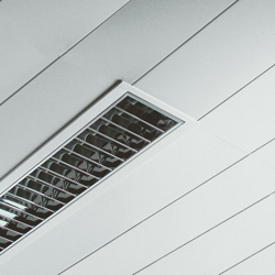 Disano Illuminazione 823El2X58Bi – Plafoniera Comfort T8 823 Fl 2X58 Cel-F Bianco características