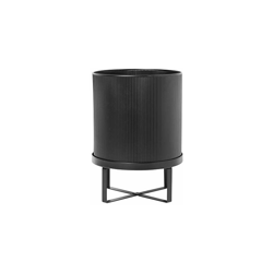 Bau, fioriera in metallo, nero, 38 cm - Ferm Living en oferta