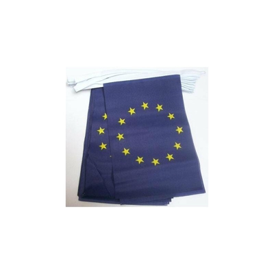 AZ FLAG Ghirlanda 6 Metri 20 Bandiere Europa 21x15cm - Bandiera Unione Europea â UE 15 x 21 cm - Festone BANDIERINE
