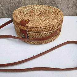 Busy Mom Borsa in rattan intrecciata attorno a borse e tessuti con bottoni a farfalla b. en oferta