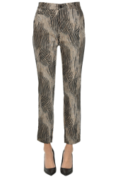 Animal print chino trousers características