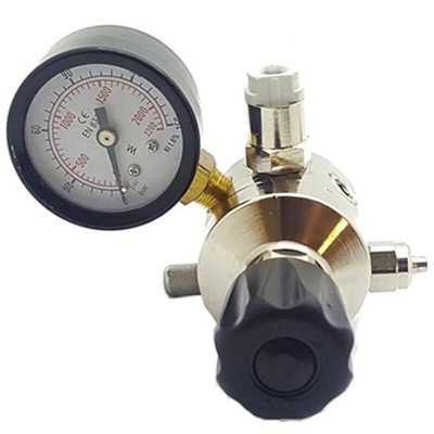 Riduttore di Pressione con Manometro di Alta Pressione per Bombole non Ricaricabili passo universale - Aquili