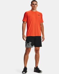 Shorts UA Woven Graphic da uomo en oferta