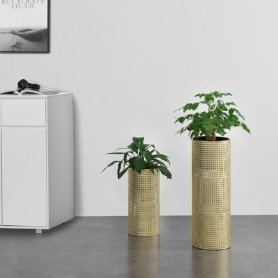 Set di 2 Portavasi in Metallo per Piante Supporto Base in Color Oro e Coprivaso Nero in 2 Misure e Altezze Diverse