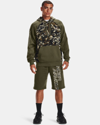 Felpa con cappuccio UA Rival Fleece Camo Script da uomo en oferta