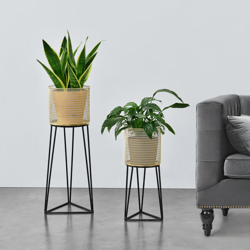 Set di 2 Portavasi in Metallo Supporto per Piante in 2 Altezze Diverse con Coprivaso Color Oro e Base Nero características