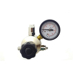 Riduttore di Pressione con Manometro di Bassa Pressione per Bombole non Ricaricabili passo universale - Aquili precio