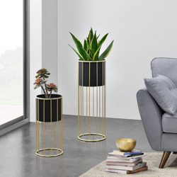 Set di 2 Portavasi in Metallo Supporto per Piante in 2 Misure Diverse con Coprivaso Nero e Base di Forma Rotonda in Color Oro precio