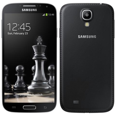 GT-I9505 GALAXY S4 Black Edition Display AMOLED 5'' Full HD Quad Core Ram 2Gb Storage 16Gb + Slot microSD LTE NFC Fotocamera 13 Mpx + Cover Posteriore in Simil Pelle - Europa