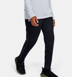 Pantaloni UA Pennant Tapered da ragazzo características