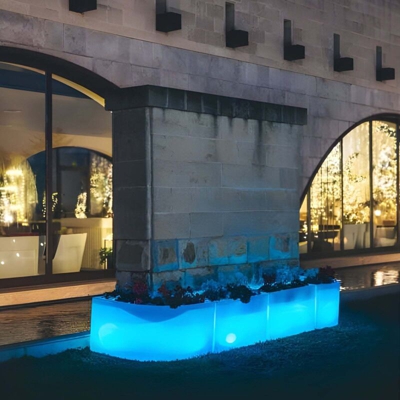 Fioriera Angolare Flowerpot Luce Blu in Polimero Monacis - Cm 160X35X50 H