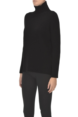Ribbed knit turtleneck pullover