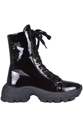 Patent-leather lac-up boots