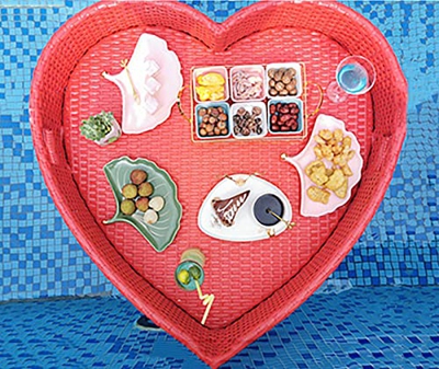 Vassoio Galleggiante Portabibite, Vassoio da Tavolo a Forma di Cuore per Feste in Piscina in Spiaggia O Vasca Idromassaggio Galleggiante Loung Bar Ver