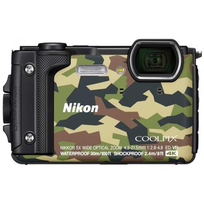 Coolpix W300 Sensore CMOS 16 Mpx Zoom Ottico 5x Video 4K Wi-Fi Bluetooth + Zaino - Militare