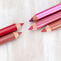 Lápiz labial intense con extracto de Malva en oferta