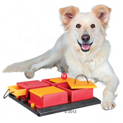 Trixie Dog Activity Poker Box - L 31 x P 10 x H 31 cm en oferta